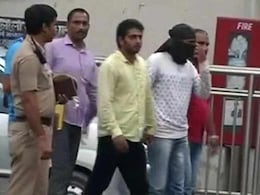 मुंबई जहरीली शराब त्रासदी का मुख्य आरोपी दिल्ली में गिरफ्तार मुंबई जहरीली शराब त्रासदी का मुख्य आरोपी दिल्ली में गिरफ्तार