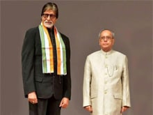 Amitabh Bachchan Watches Piku at Rashtrapati Bhavan With the President