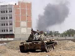 Arab Air Strikes Hit Yemen as Peace Talks Enter Second Day
