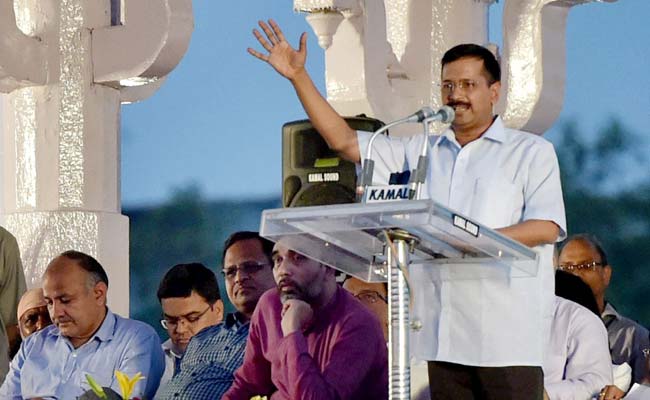 Arvind Kejriwal Dares BJP to Sack Sushma Swaraj, Smriti Irani and Vasundhara Raje