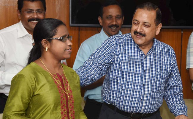 Centre Felicitates First Visually Challenged Foreign Services Officer Beno Zephine