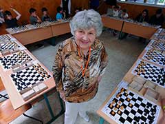 Hungarian Supergranny Closes in on World Chess Record