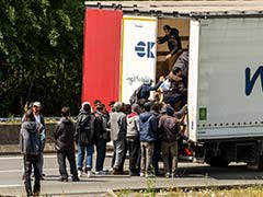 Britain Steps Up Border Checks After Calais Disruption