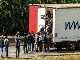 French Police Slow Migrant Bids to Cross Channel French Police Slow Migrant Bids to Cross Channel