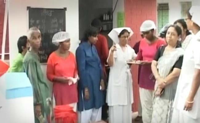 A Tea Shop Gives New Sense of Purpose to Inmates of Pavlov Mental Hospital in Kolkata