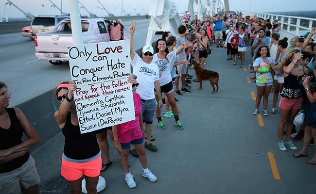 Thousands Lock Arms for Charleston Bridge 'Unity Chain'