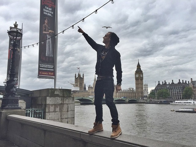 Tom Hanks' Son Chet Wanted by British Police