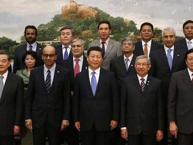 भारत समेत 50 देशों ने चीन के नेतृत्व वाले AIIB पर हस्ताक्षर किए