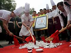 China Starts Campaign to Snuff Out Smoking in Beijing
