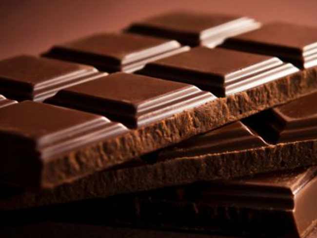 Fact File: ऐसा क्या होता है कि जीभ पर रखते ही पिघल जाती है चॉकलेट