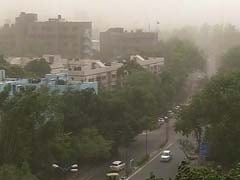 Mercury Drops In Delhi-NCR, Dust Storm Expected Today