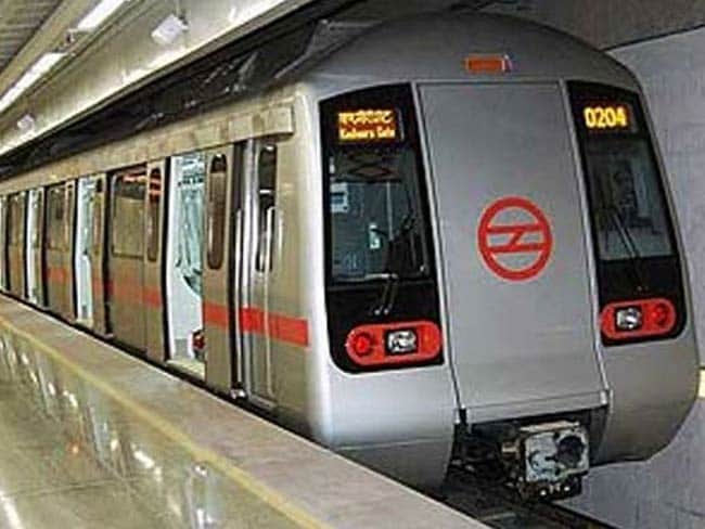 Delhi Metro Services Halted After Earthquake