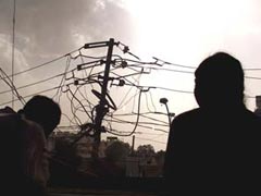 दिल्ली में बिजली कटौती की वजह कंपनियों की 'खराब वितरण प्रणाली' : सरकार