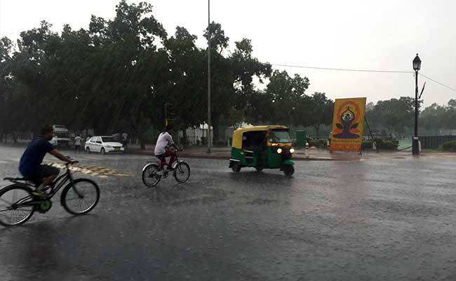 Pre-Monsoon Showers Hit Delhi