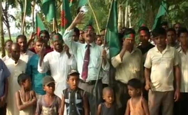 No Longer an Enclave, Indians Opt for Dhaka