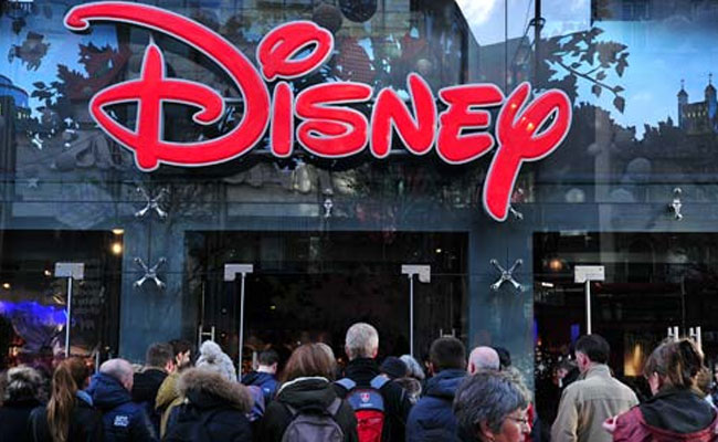 Disney Bans Selfie Sticks Over Safety Fears