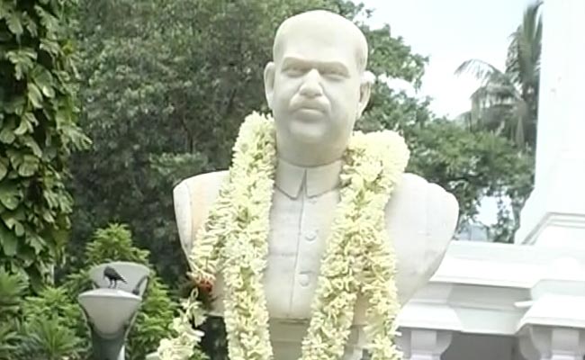 Trinamool Tribute to Jan Sangh Founder Triggers Controversy in Bengal