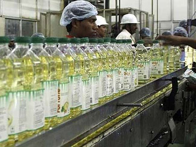 Centre Exempts Wholesalers, Big Retailers From Stock Limit On Edible Oil