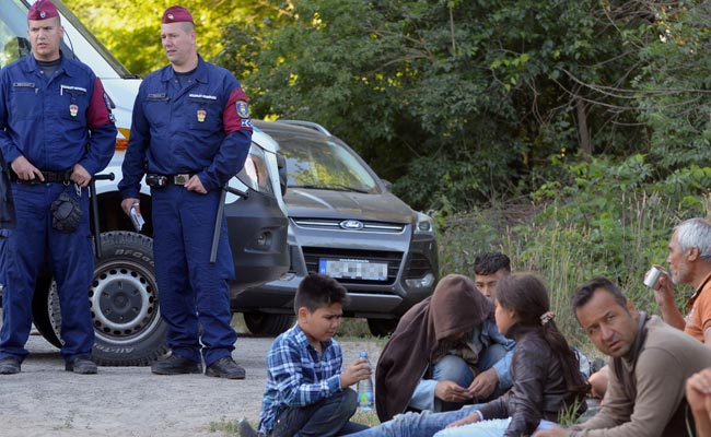 European Union Frowns on Hungarian Border Fence Against Migrants