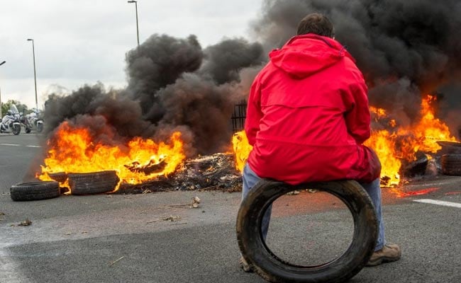 Eurotunnel Services Suspended After French Protests