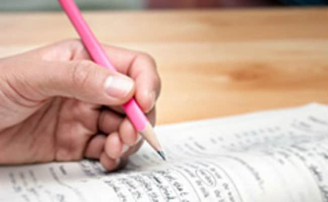 Universities Allowed To Hold End-Of-Term Exams By Home Ministry