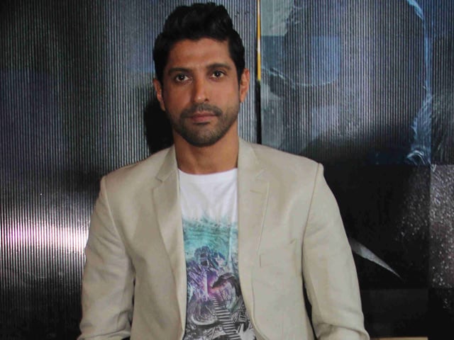 When Farhan Akhtar Punched Zoya (by Mistake) While Doing Action 'Stuff'