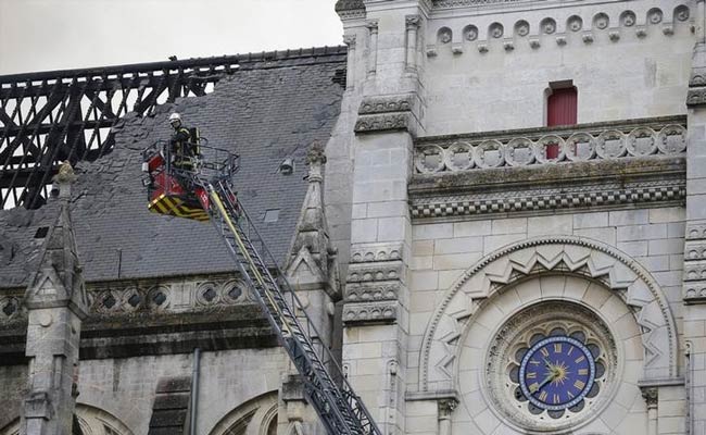 Fire Ravages French Basilica, No Injuries