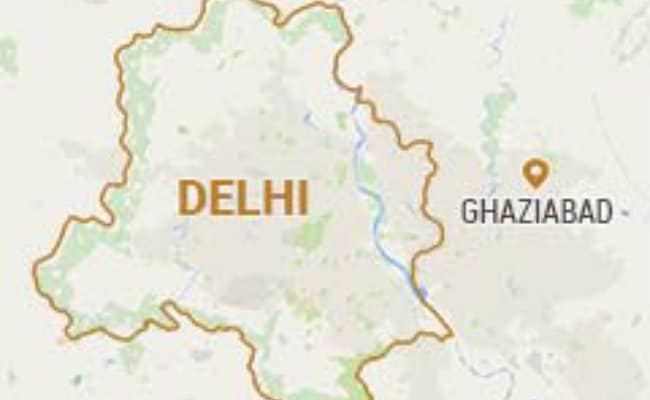 3 Men on a Motorcycle Loot Rs 25 Lakh at Gunpoint in Ghaziabad