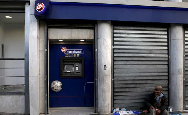 Tourists Urged to Take Cash if Visiting Stricken Greece