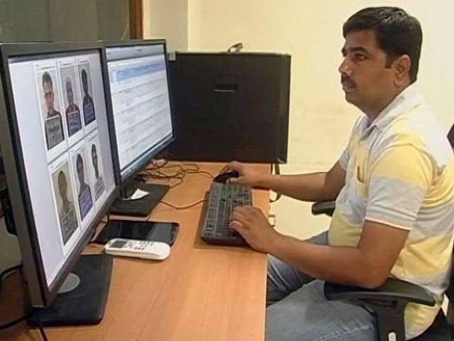 गुजरात पुलिस के कॉन्स्टेबल ने बनाया ऐसा सॉफ्टवेयर जिससे मुजरिमों को पकड़ना हुआ आसान