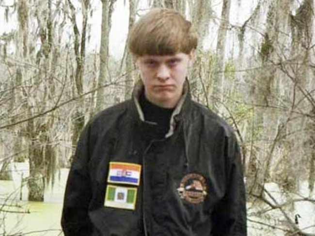 अमेरिका में अश्वेतों के ऐतिहासिक चर्च में नौ की जान लेने वाला श्वेत बंदूकधारी गिरफ्तार