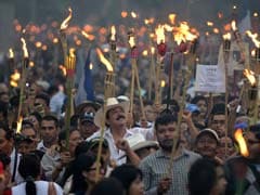 Thousands Rally in Honduras Calling for President Hernandez to Quit