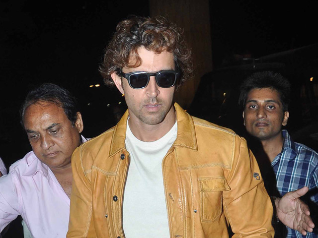 Hrithik Roshan Pushed Limits to do Stunts For <i>Mohenjo Daro</i>: Ashutosh Gowariker