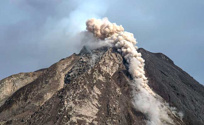 More Than 1,200 Flee As Indonesia Volcano Spews Ash, Gas