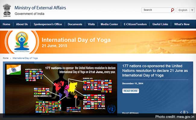PM Modi Unveils Site on Yoga Day, Posts Asana that Reduces Stress, Anger