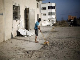 Israel Hits Gaza, Closes Crossings After Rocket Attack Israel Hits Gaza, Closes Crossings After Rocket Attack