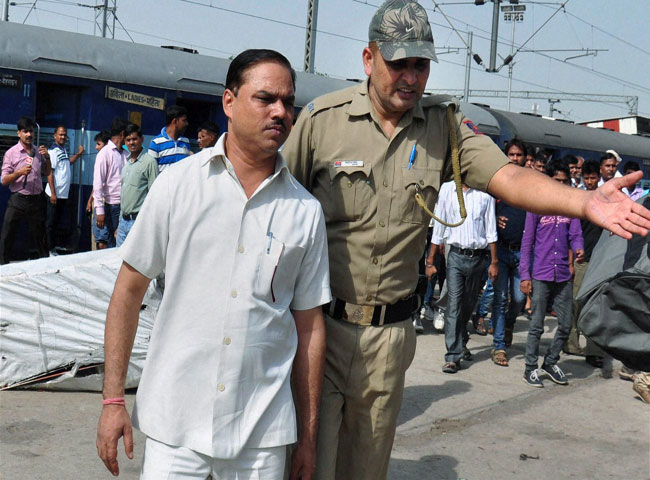 अपनी क्‍लास, लैब और टीचर्स भी नहीं पहचान सके जितेंद्र तोमर