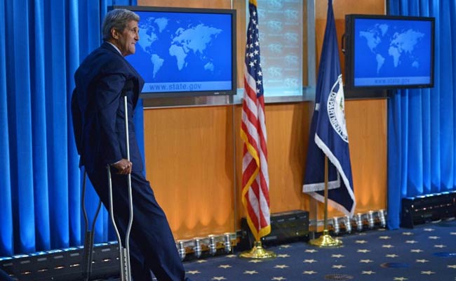 John Kerry Leaves for Iran Talks as Deadline for Deal Nears