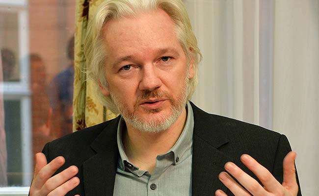 WikiLeaks Founder Julian Assange Says French President 'Stabbed Me in Back'