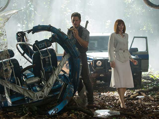 <i>Jurassic World</i> Speeds Towards Fastest $1 Billion Worldwide