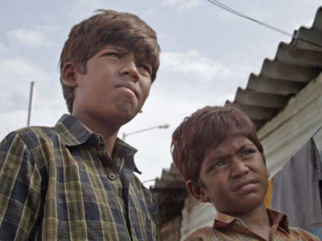 Dhanush's <i>Kaaka Muttai</i> Makes Commendable Rs 2.4 Cr at Box Office