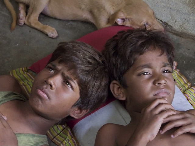 Dhanush's <i>Kaakka Muttai</i> First Non-Kannada Film to go Tax Free in Karnataka