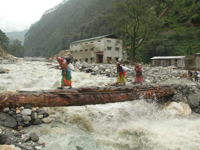 उत्तराखंड में अलर्ट : अगले 36 घंटों में भारी बर्फबारी व बारिश की चेतावनी