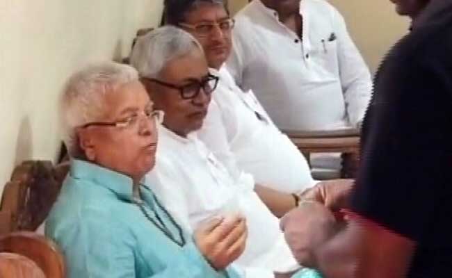 After Poison Jibe, Nitish Kumar Meets Lalu Prasad to Clear the Air