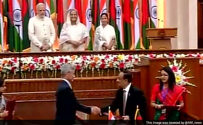 India, Bangladesh Sign Historic Deal That Ends Border Disputes Between the 2 Nations