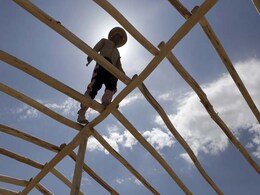 Afghans Enjoy Life as Fighting Draws Near in Mazar-i-Sharif Afghans Enjoy Life as Fighting Draws Near in Mazar-i-Sharif