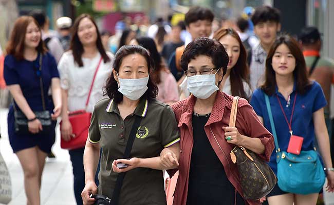South Korea Waives Visa Fees to Attract Tourists Amid MERS