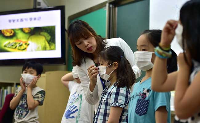 Hospital at Centre of South Korea's MERS Suspends Services; 7 New Cases