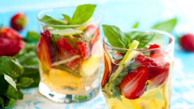 Play with Flavours: How to Shake Up Smashing Mocktails at Home