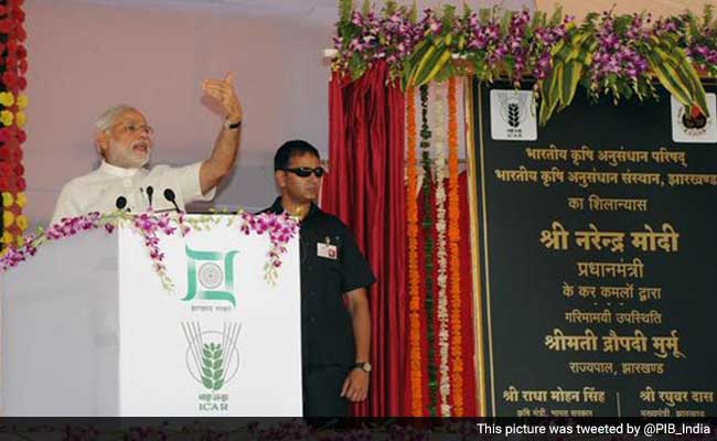 PM Narendra Modi Urges Farmers to Use Scientific Methods to Enhance Production